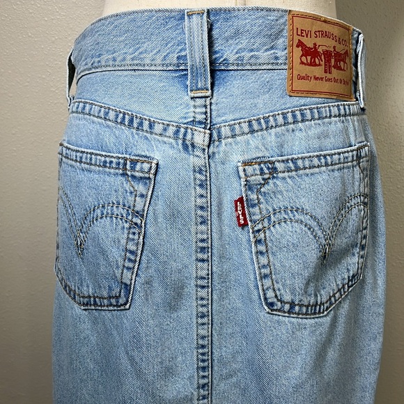 LEVIS Premium Denim Midi Skirt Jean Side Slit Light Wash 5 Pocket Below Knee 27 - Picture 11 of 16